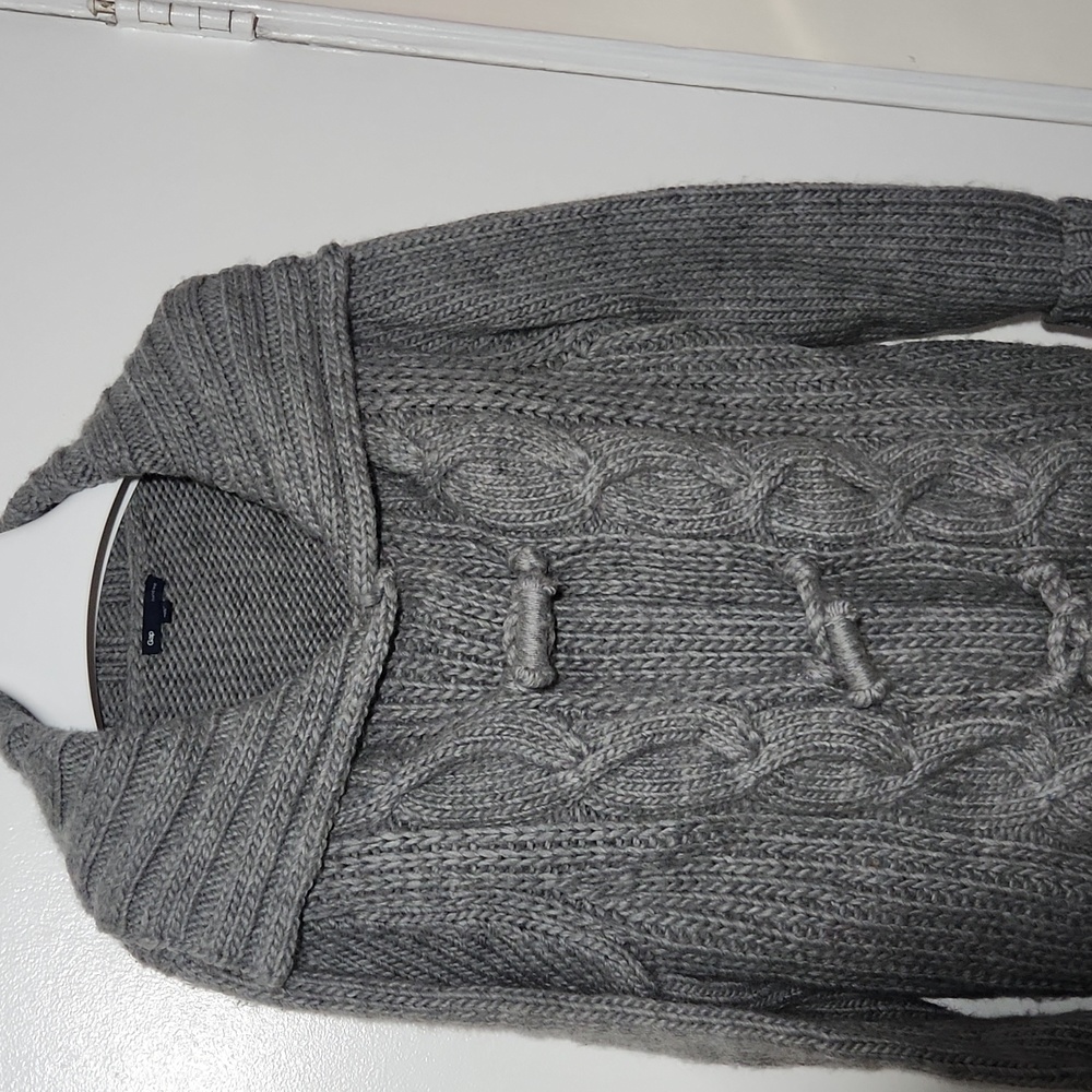 Gap sweater